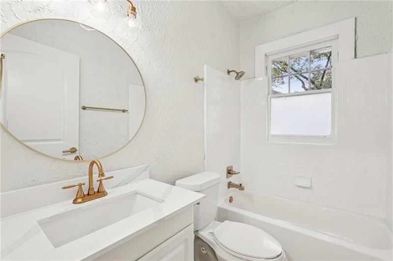 829 Rose Circle Southwest Atlanta, GA 30310 - Photo 18 of 28