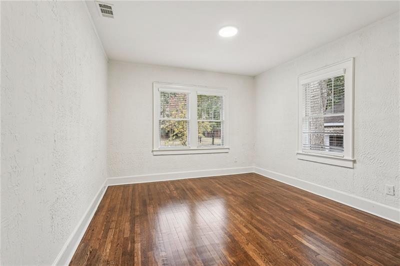 829 Rose Circle Southwest Atlanta, GA 30310 - Photo 22 of 28