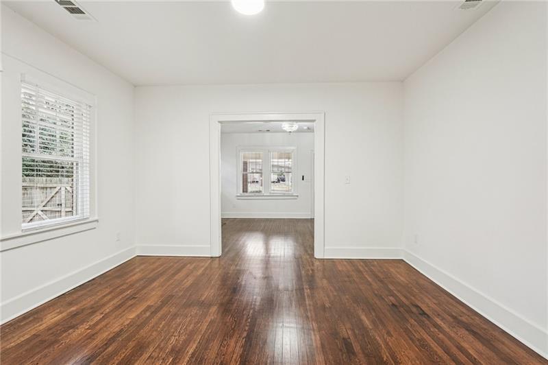 829 Rose Circle Southwest Atlanta, GA 30310 - Photo 6 of 28