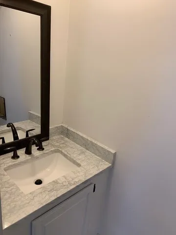 $2,500 | 5 Chestnut Street, Newburyport, MA 01950