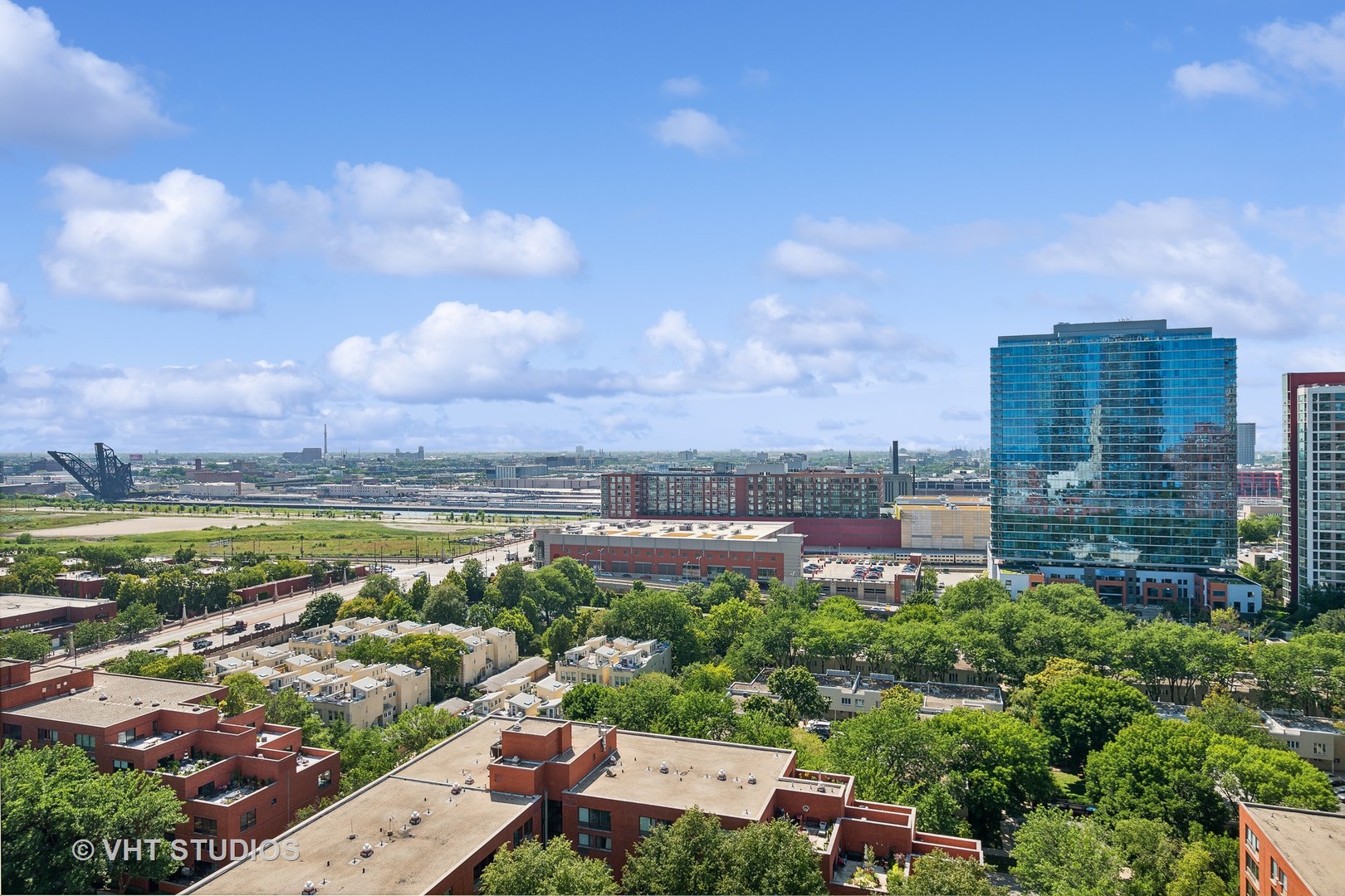 1101 South State Street, Unit 1800 Chicago, IL 60605 - Photo 17 of 18