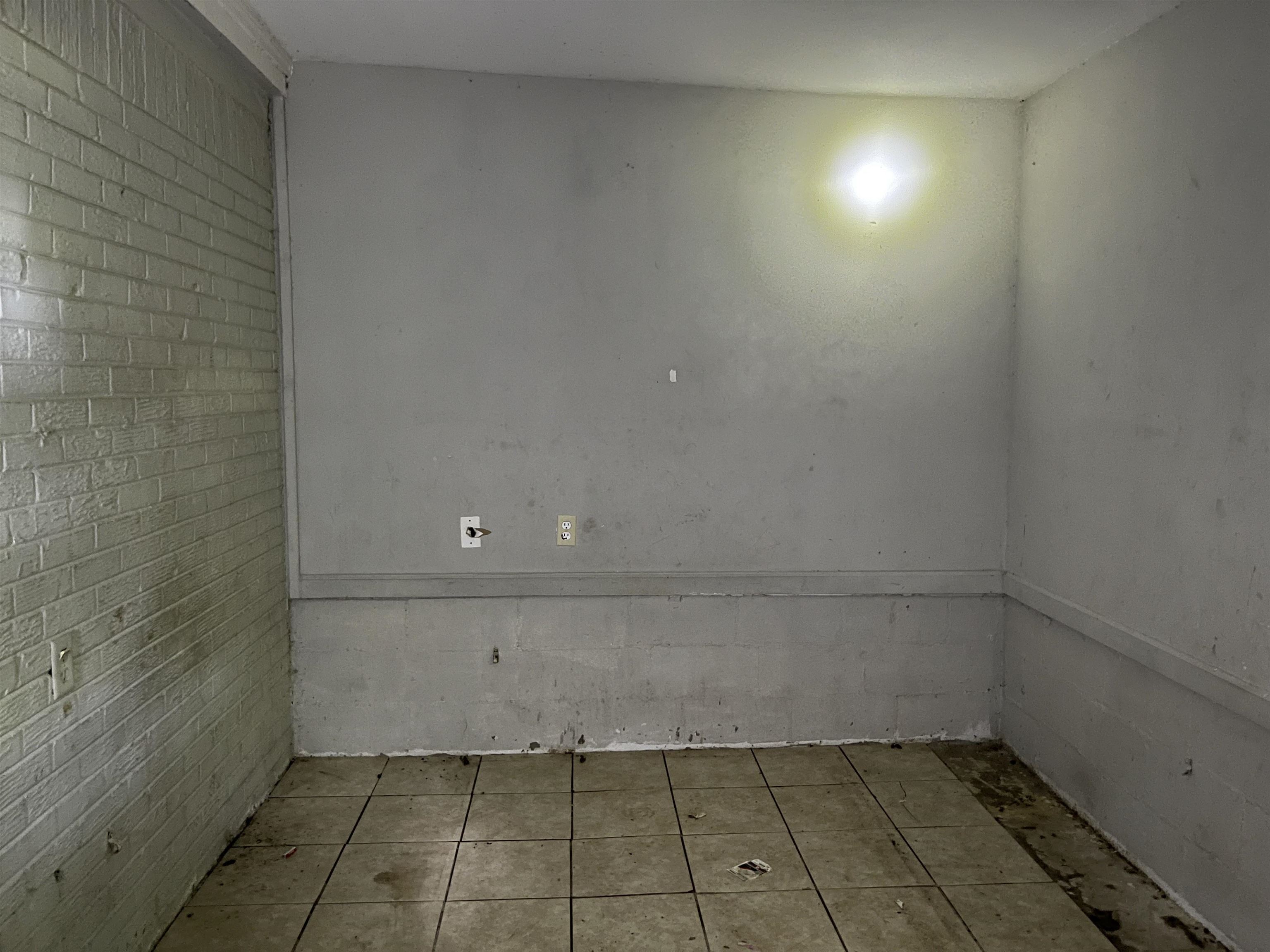 100 Silverage Avenue Memphis, TN 38109 - Photo 14 of 30 Image quality insufficient for description