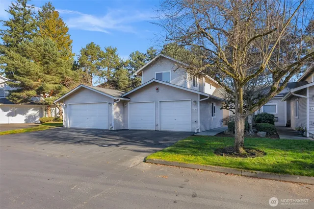 $400,000 | 217 112th Street Southwest, Unit B102, Everett, WA 98204