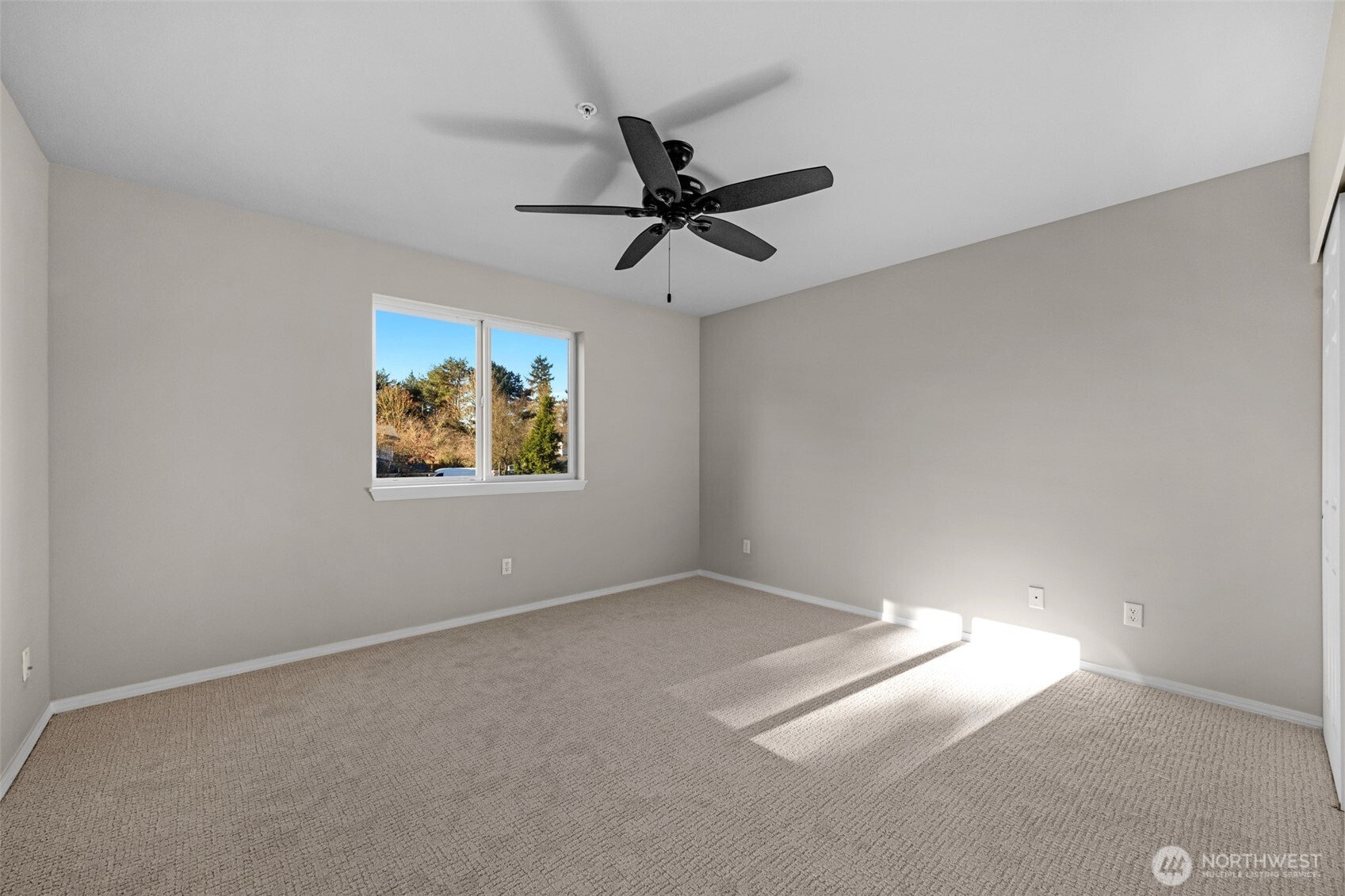 217 112th Street Southwest, Unit B102 Everett, WA 98204 - Photo 15 of 25