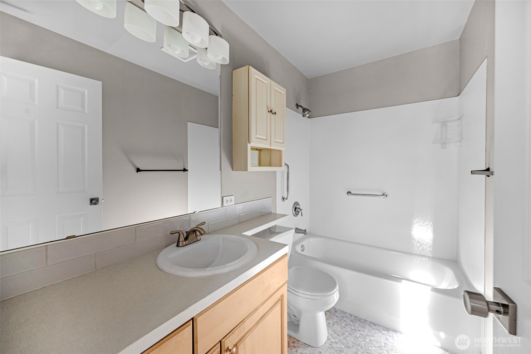 217 112th Street Southwest, Unit B102 Everett, WA 98204 - Photo 17 of 25