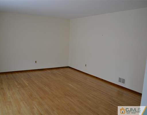 319 Dunhams Corner Road East Brunswick, NJ 08816 - Photo 3 of 9 Gallery Image 3