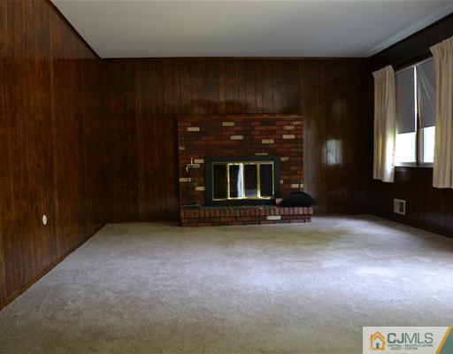 319 Dunhams Corner Road East Brunswick, NJ 08816 - Photo 4 of 9 Gallery Image 4