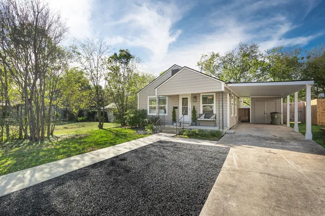 $224,900 | 1015 East 27th Street, Bryan, TX 77803