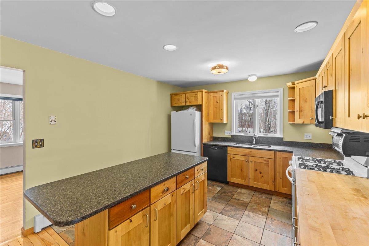 253 North Williston Road Williston, VT 05495 - Photo 15 of 37