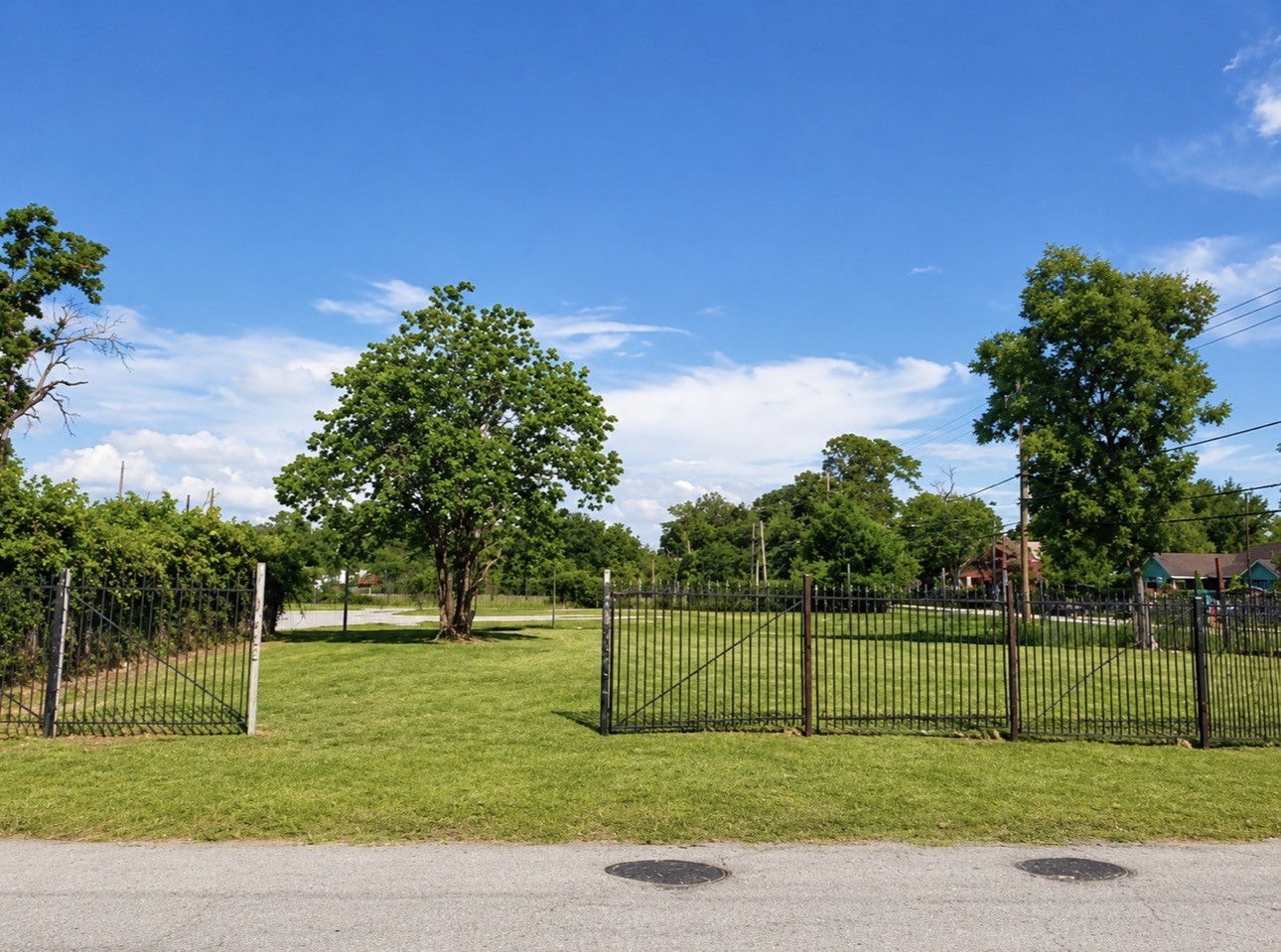 2823 Berry Road Houston, TX 77093 - Photo 1 of 4 Virtually designed