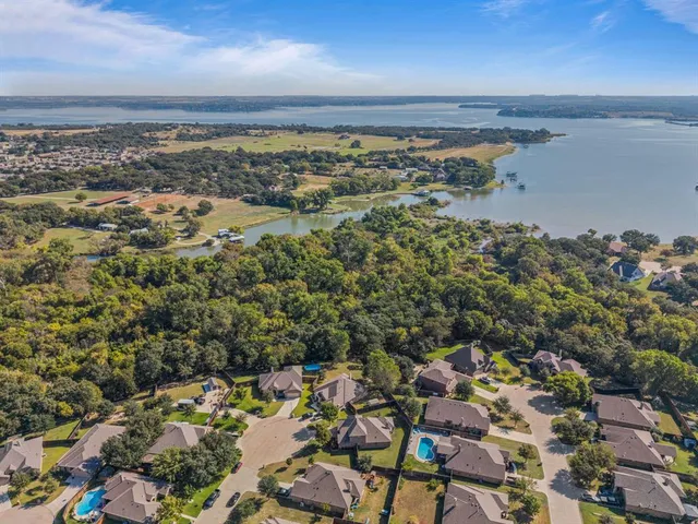 $465,000 | 108 Bosque Court, Azle, TX 76020