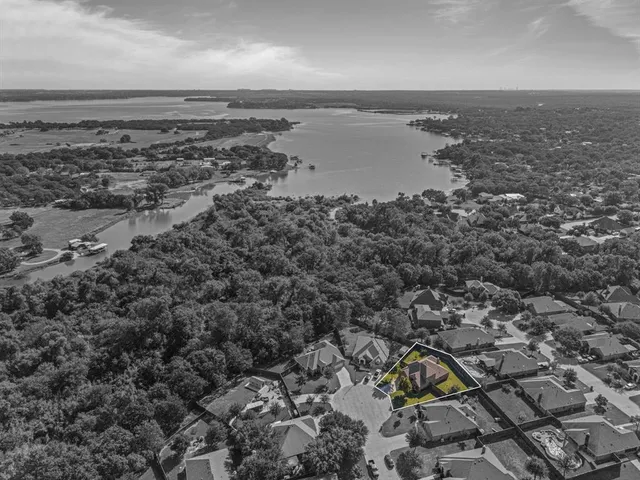 $465,000 | 108 Bosque Court, Azle, TX 76020