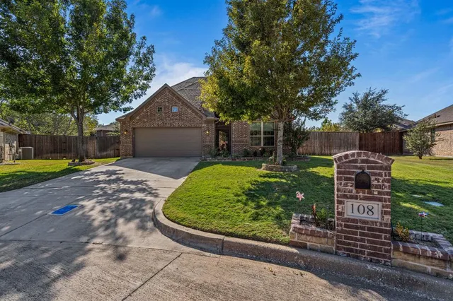 $465,000 | 108 Bosque Court, Azle, TX 76020