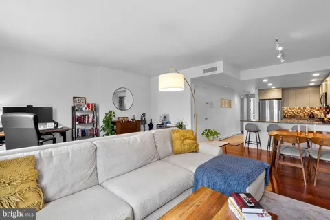 $1,395,000 | 256 South 3rd Street, Philadelphia, PA 19106