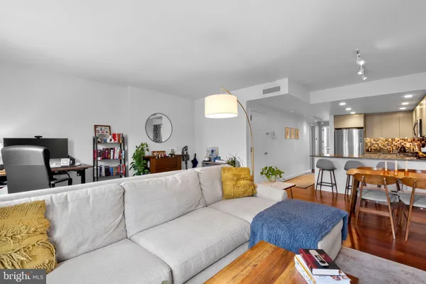 $1,395,000 | 256 South 3rd Street, Philadelphia, PA 19106