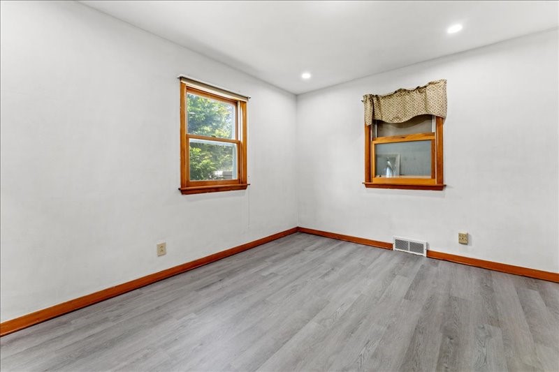 606 Reynolds Road Johnson City, NY 13790 - Photo 14 of 38
