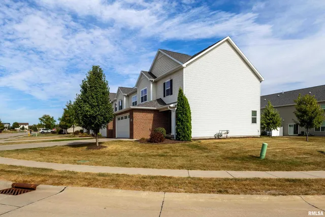 $349,969 | 4471 Slate Creek Drive, Bettendorf, IA 52722