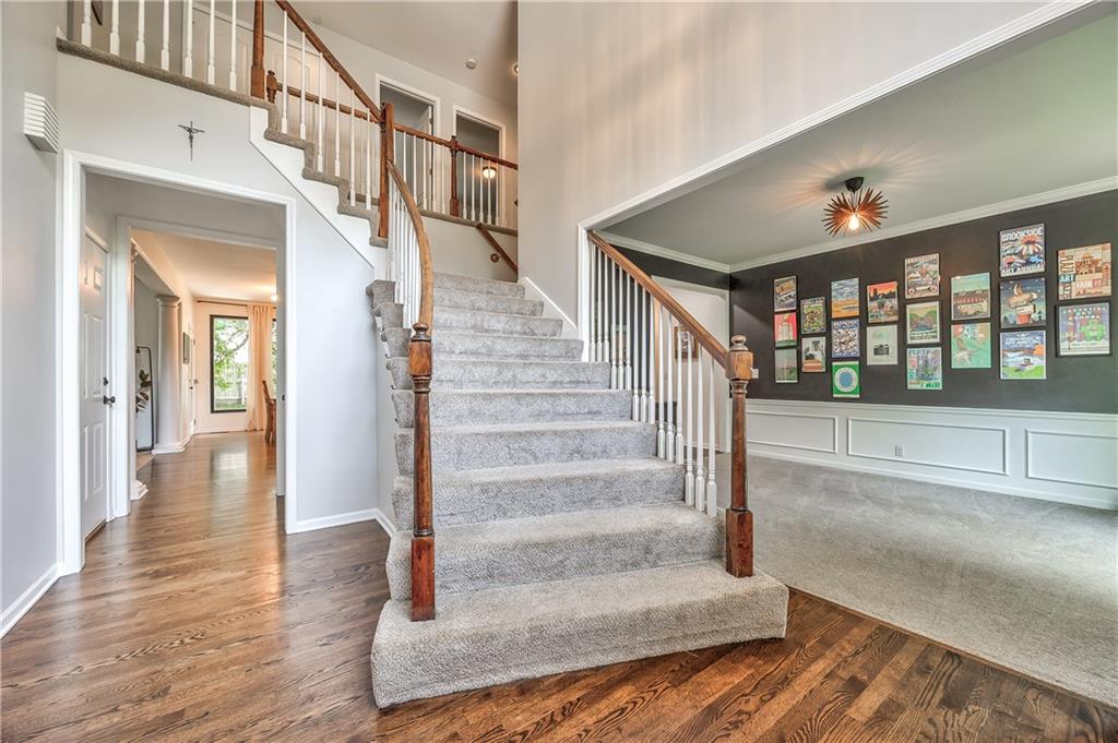 15409 Reeds Street Overland Park, KS 66223 - Photo 5 of 40