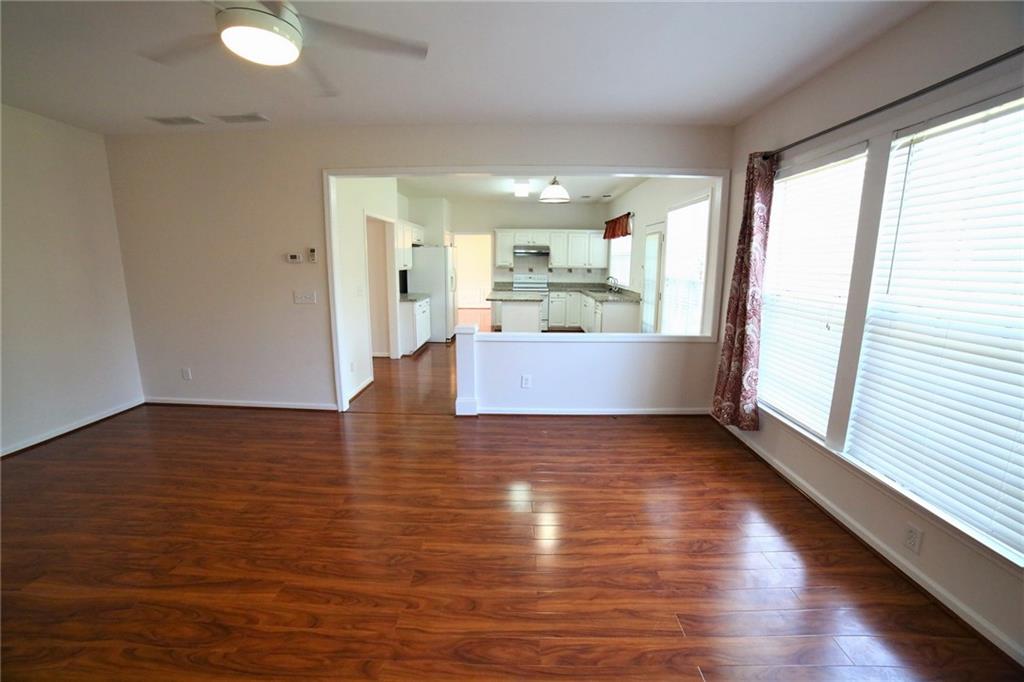 8305 Grenadier Trail Suwanee, GA 30024 - Photo 12 of 38
