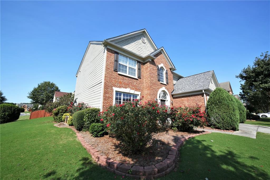 8305 Grenadier Trail Suwanee, GA 30024 - Photo 2 of 38
