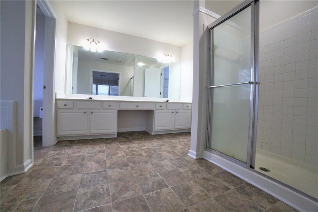 8305 Grenadier Trail Suwanee, GA 30024 - Photo 23 of 38