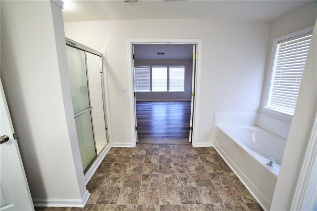 8305 Grenadier Trail Suwanee, GA 30024 - Photo 26 of 38