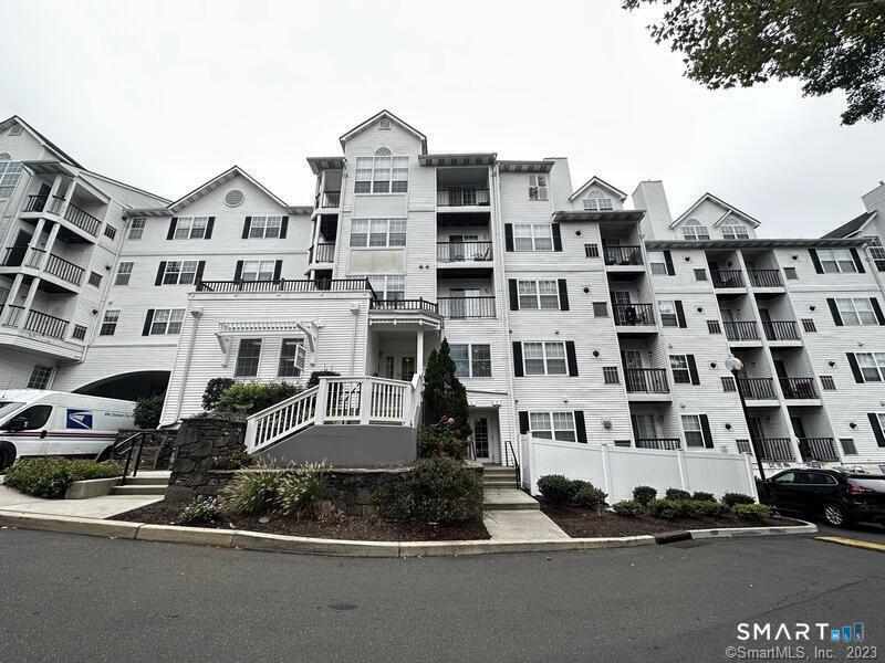 100 Glenbrook Road, Unit T327 Stamford, CT 06902 - Photo 5 of 17 Gallery Image 5
