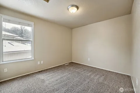 $574,950 | 27610 26th Avenue South, Federal Way, WA 98003