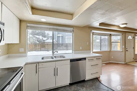 $574,950 | 27610 26th Avenue South, Federal Way, WA 98003