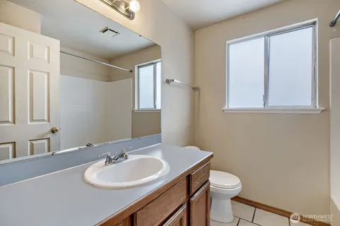 $574,950 | 27610 26th Avenue South, Federal Way, WA 98003