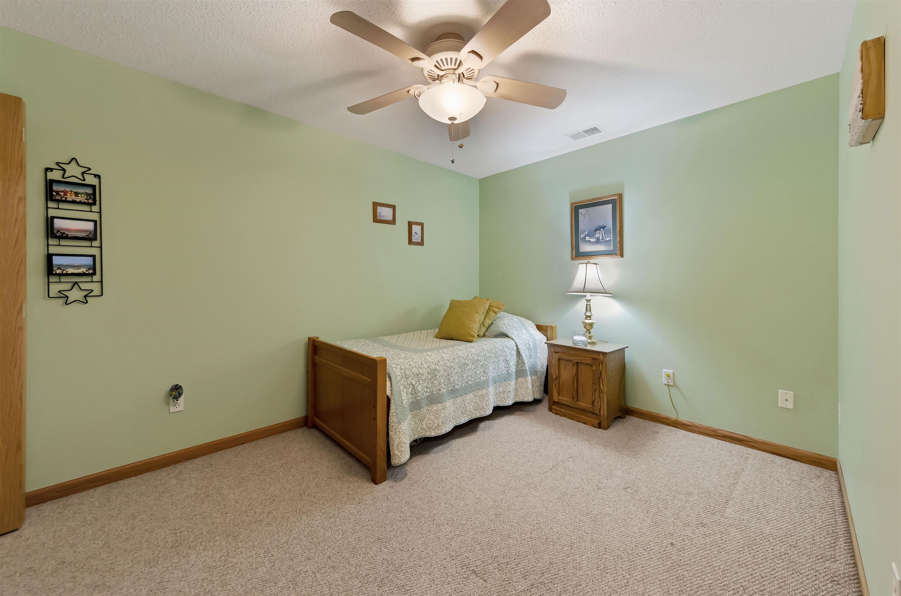 1704 Castleview Gladwin, MI 48624 - Photo 38 of 81