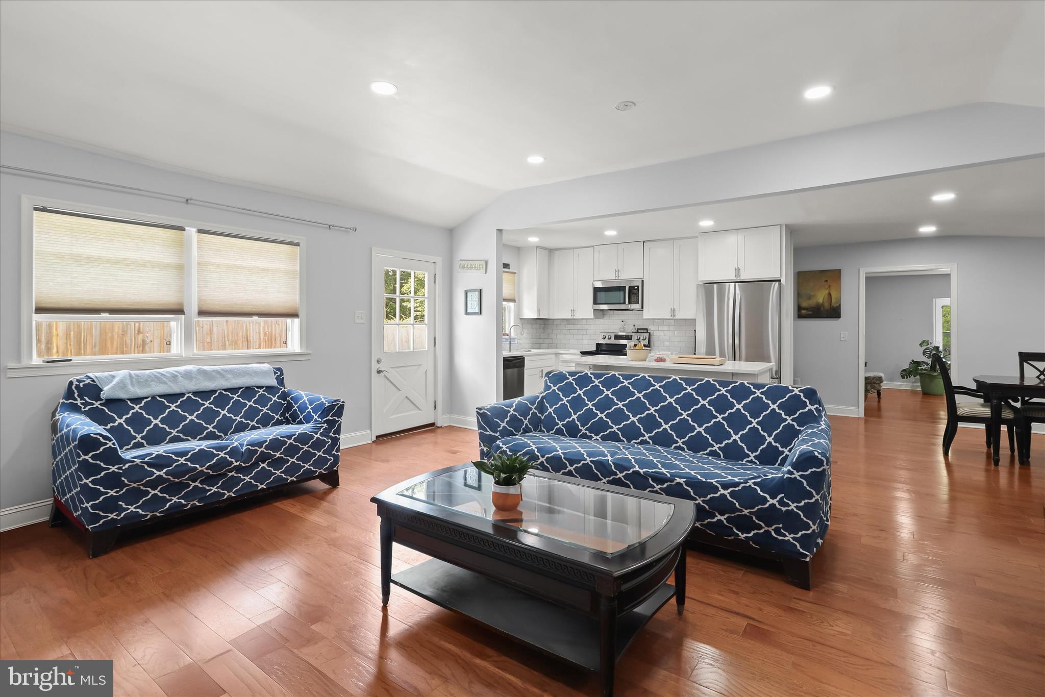 14213 Longnecker Road Reisterstown, MD 21136 - Photo 2 of 44 a living room with furniture and a couch
