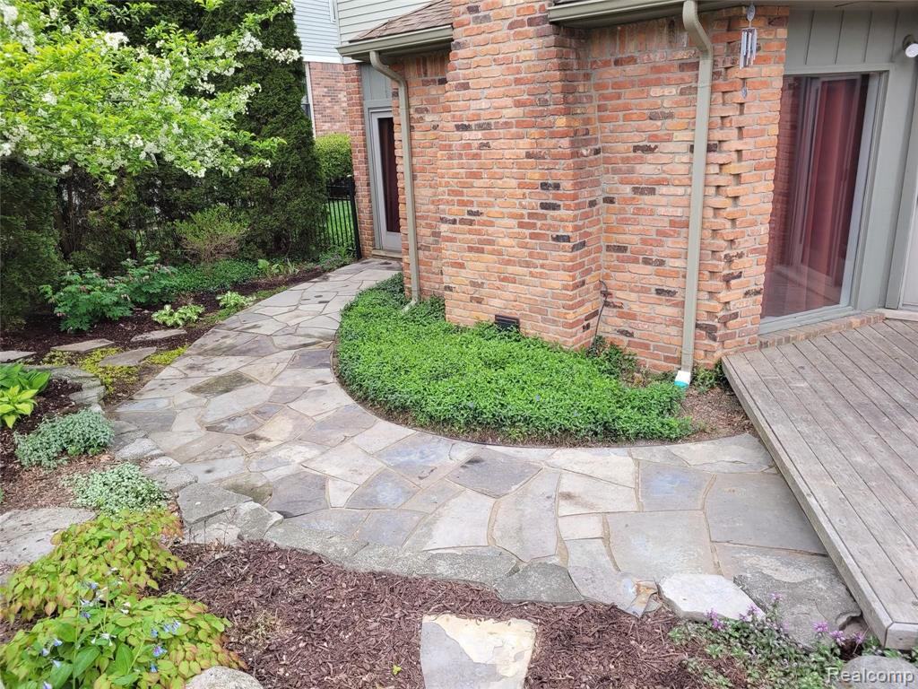 2675 Tower Hill Lane Rochester Hills, MI 48306 - Photo 41 of 44