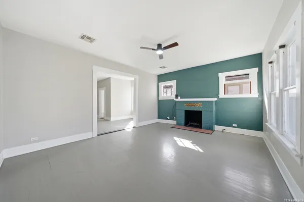 $1,100 | 122 Biering Street, Unit 2, San Antonio, TX 78210