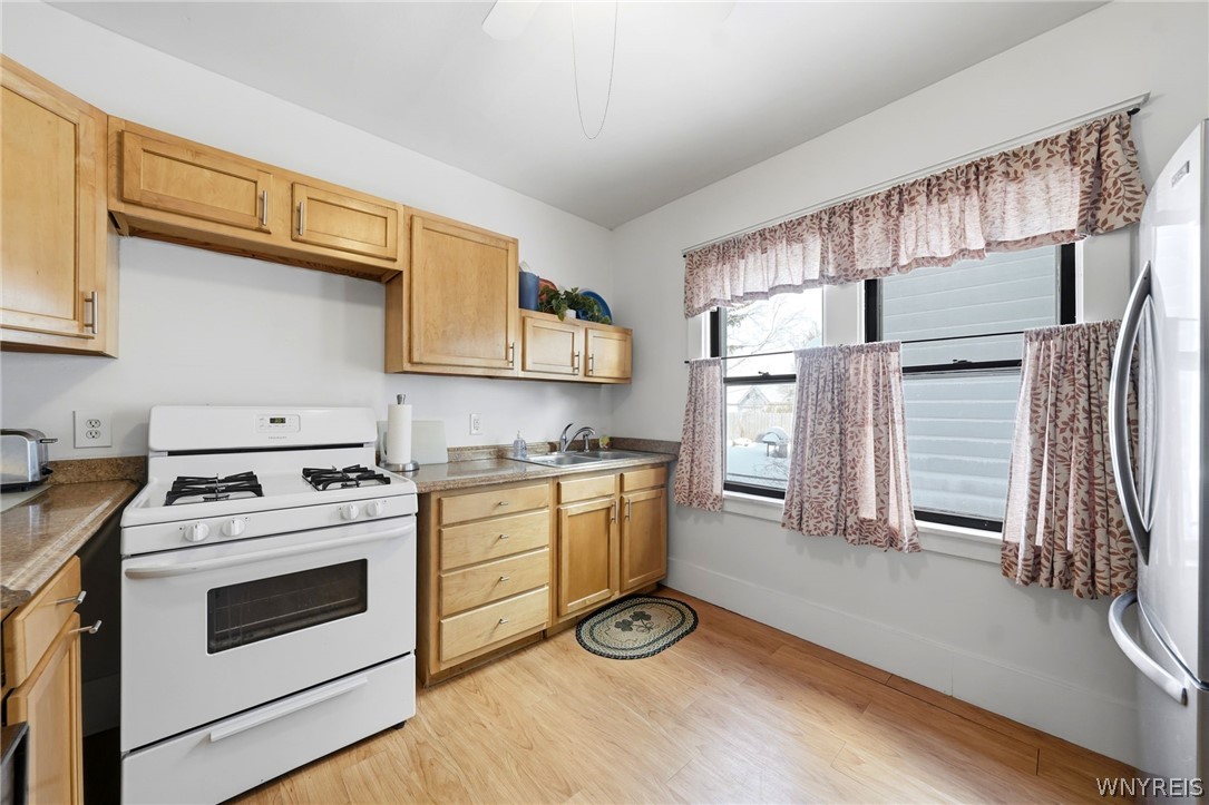 102 Rutland Street Buffalo, NY 14220 - Photo 5 of 28