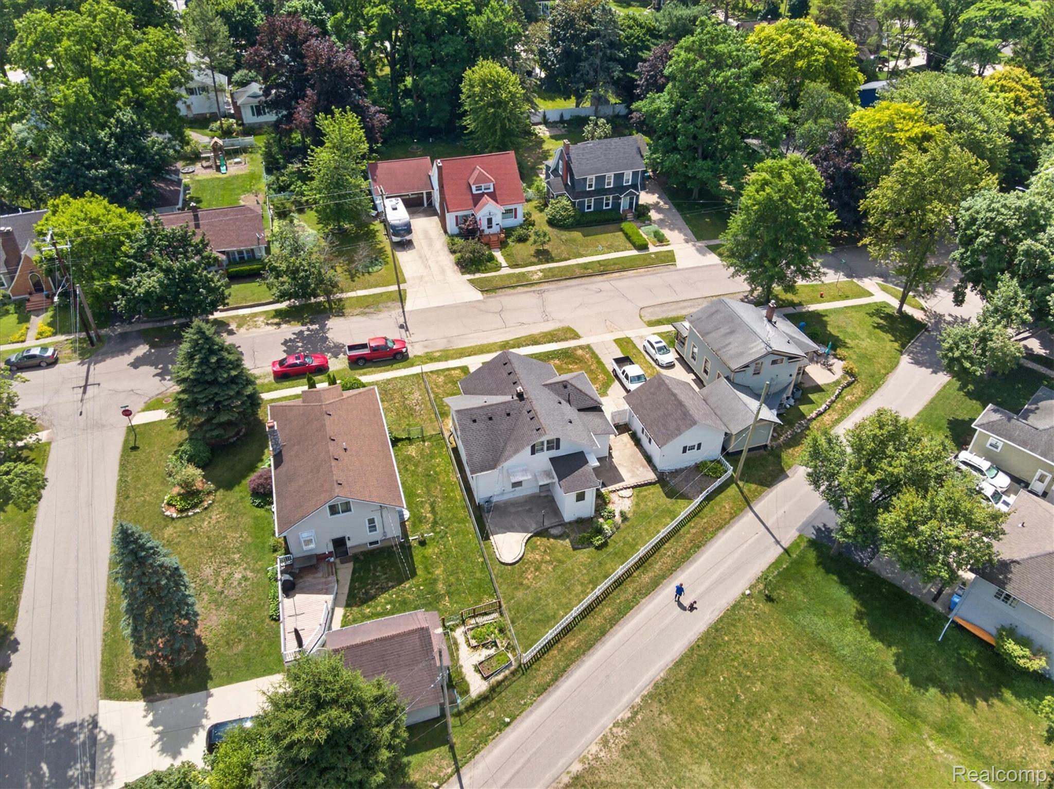 410 South Center Street Howell, MI 48843 - Photo 42 of 47 53-410-S-Center-St-Howell-MI-48843-WindowStill.jpg