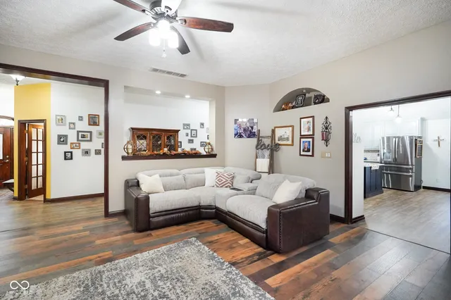 $599,900 | 6290 Highway 42, Martinsville, IN 46151