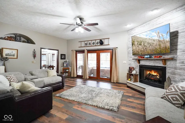 $609,999 | 6290 Highway 42, Martinsville, IN 46151