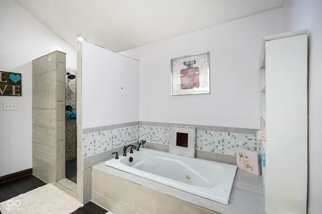 $609,999 | 6290 Highway 42, Martinsville, IN 46151