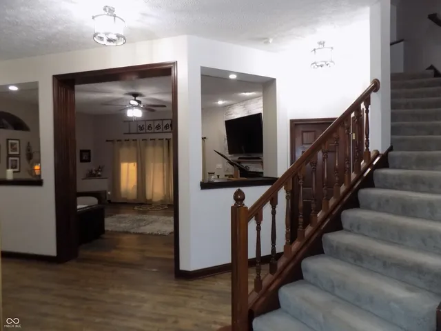 $599,900 | 6290 Highway 42, Martinsville, IN 46151