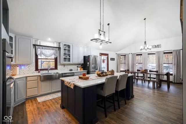 $609,999 | 6290 Highway 42, Martinsville, IN 46151