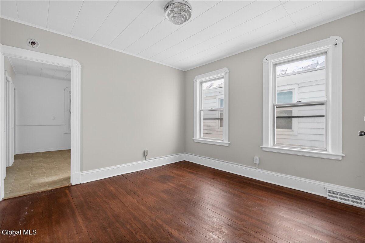 103 Porter Street Schenectady, NY 12308 - Photo 17 of 32 26-103 Porter St-26