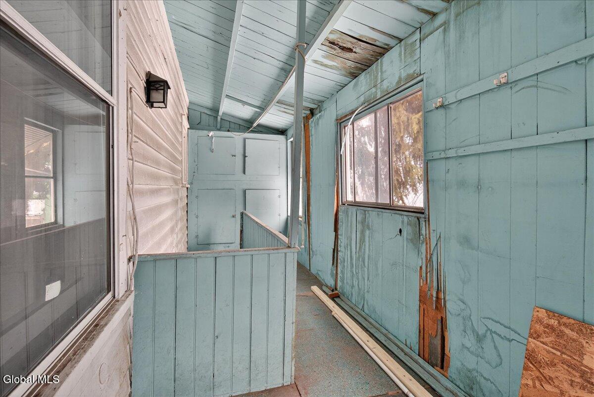 103 Porter Street Schenectady, NY 12308 - Photo 27 of 32 37-103 Porter St-37