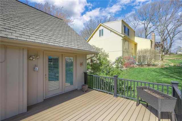 $380,000 | 220 Northwest Aspen Street, Lee's Summit, MO 64064