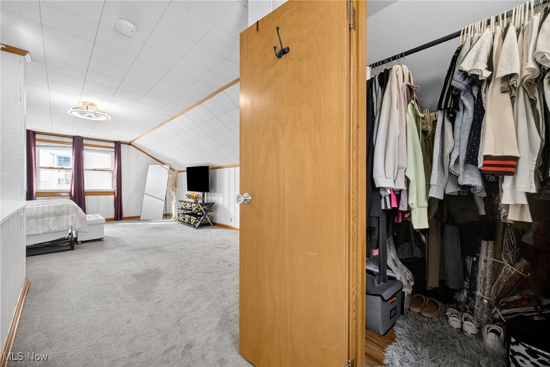 6423 Keltonshire Road Parma, OH 44129 - Photo 25 of 40 Highlighting one of two closets