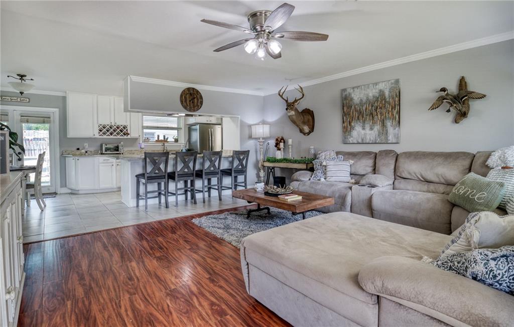 136 Clausen Road Belle Chasse, LA 70037 - Photo 4 of 17 Gallery Image 4
