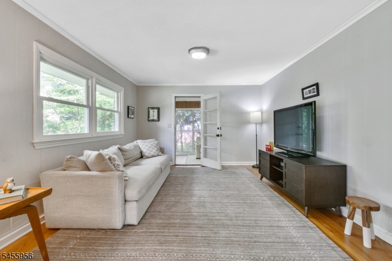 31 Sheffield Road Summit, NJ 07901 - Photo 10 of 23 Gallery Image 10
