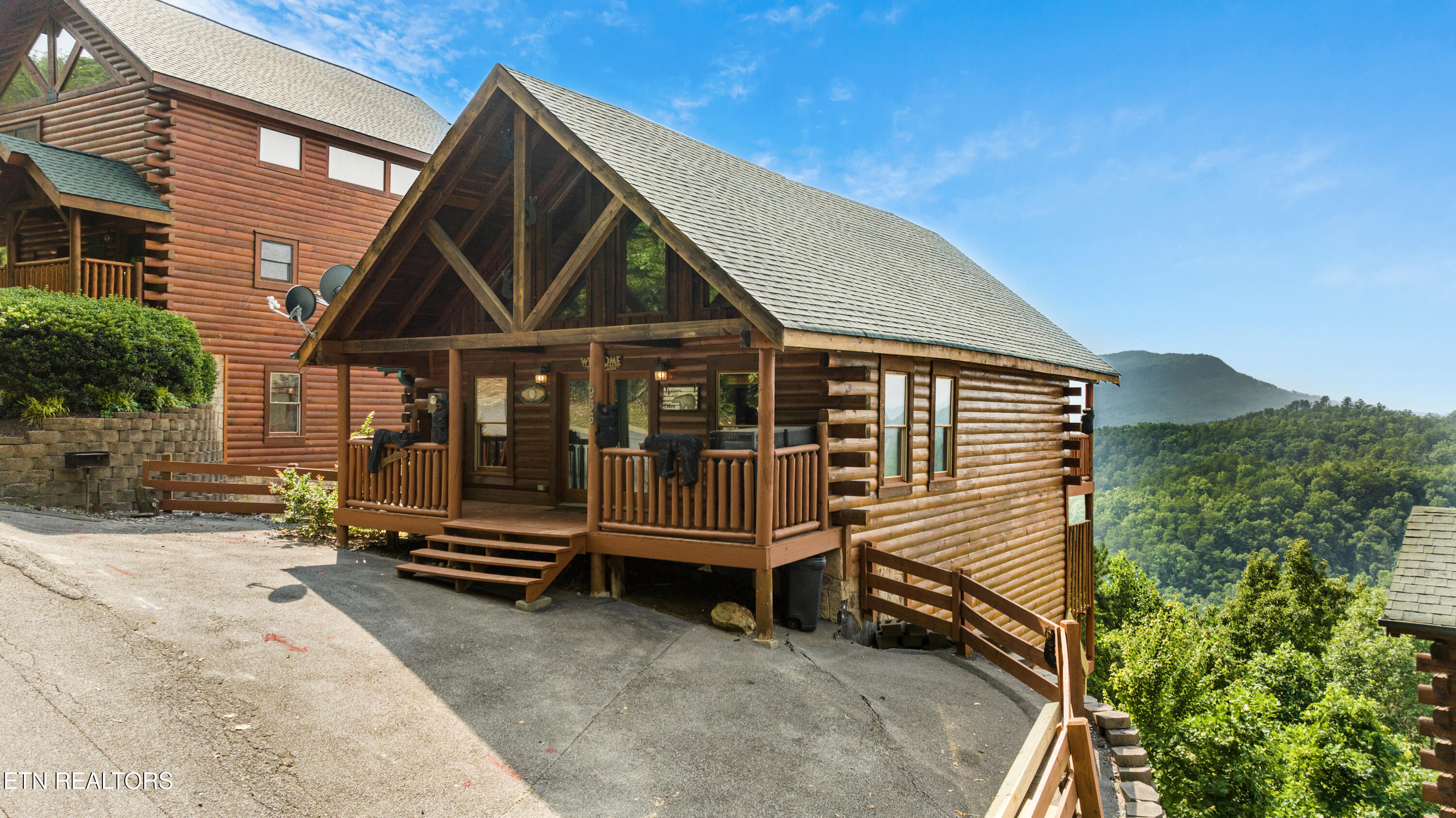 936 Black Bear Cub Way Sevierville, TN 37862 - Photo 2 of 27 DJI_0212-HDR