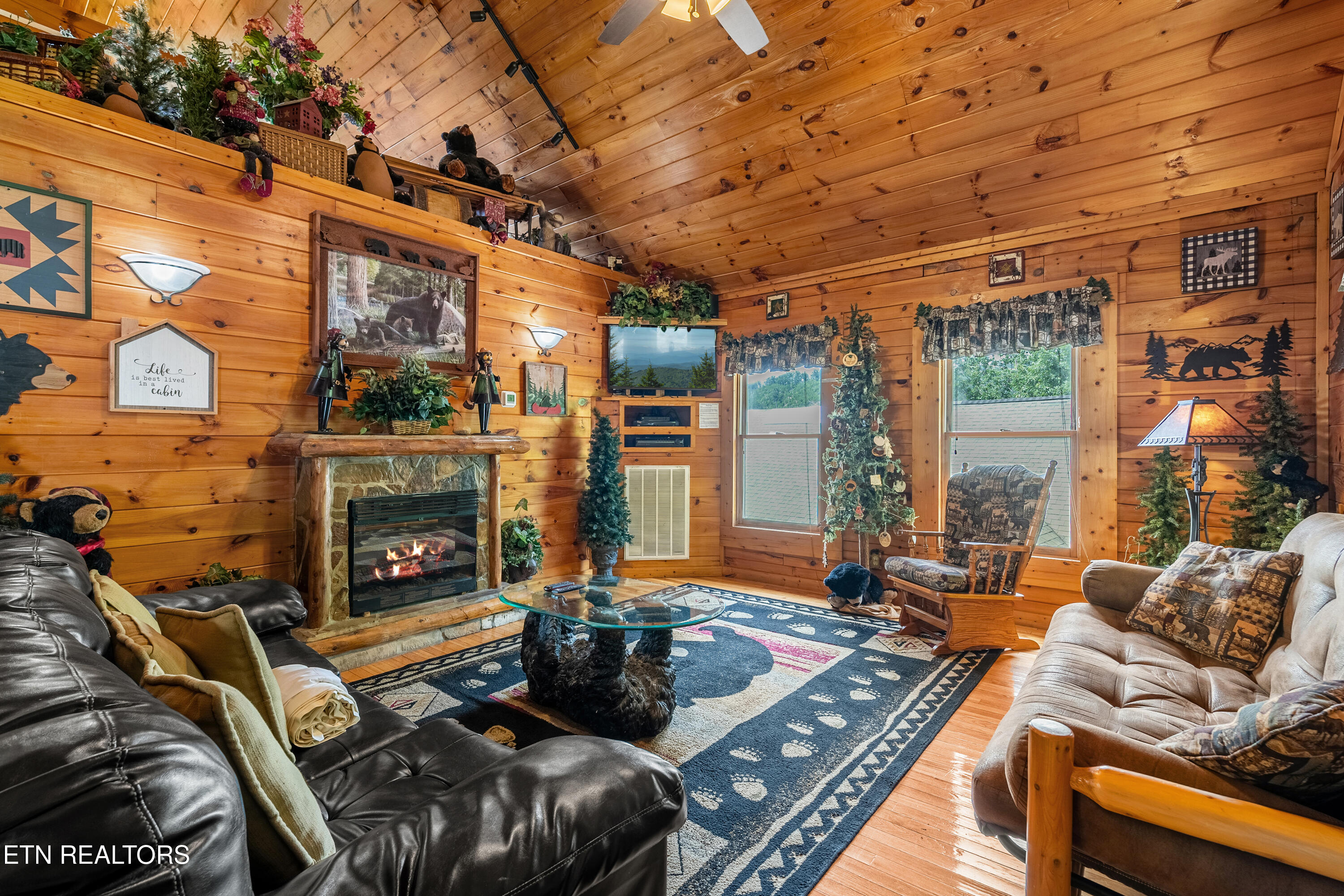 936 Black Bear Cub Way Sevierville, TN 37862 - Photo 8 of 27 DSC07997-HDR