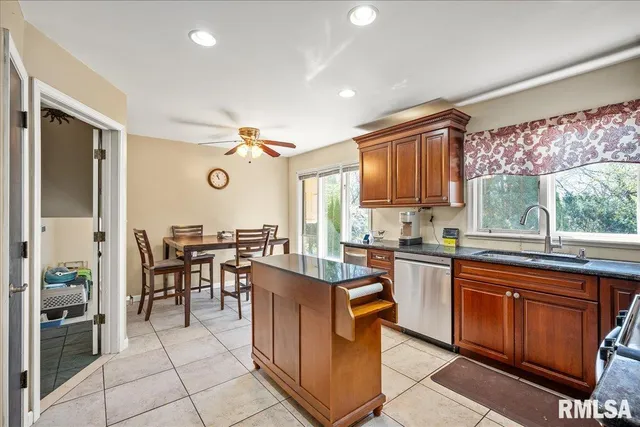 $360,000 | 202 West Wolf Road, Peoria, IL 61614